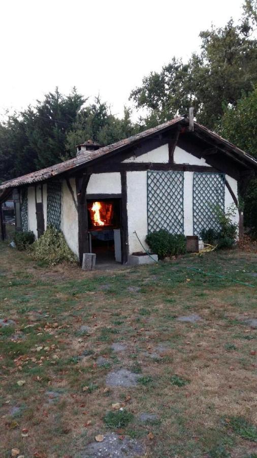 Chez Alexandra Acomodação com café da manhã Louchats Exterior foto